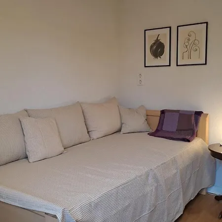 Charlie Holiday home